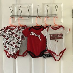 Pack of 5 onesies